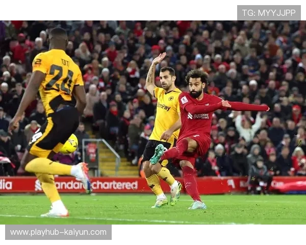 克里斯滕森远射破门助法兰克福领先利物浦点燃比赛激情