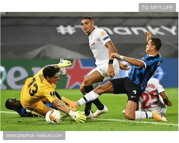 塞维利亚赫罗纳交锋史11次无平局，攻防失衡或再现对攻局面